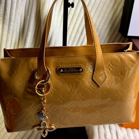 Louis Vuitton Vernis Wilshire Handbag - Picture 1 of 10